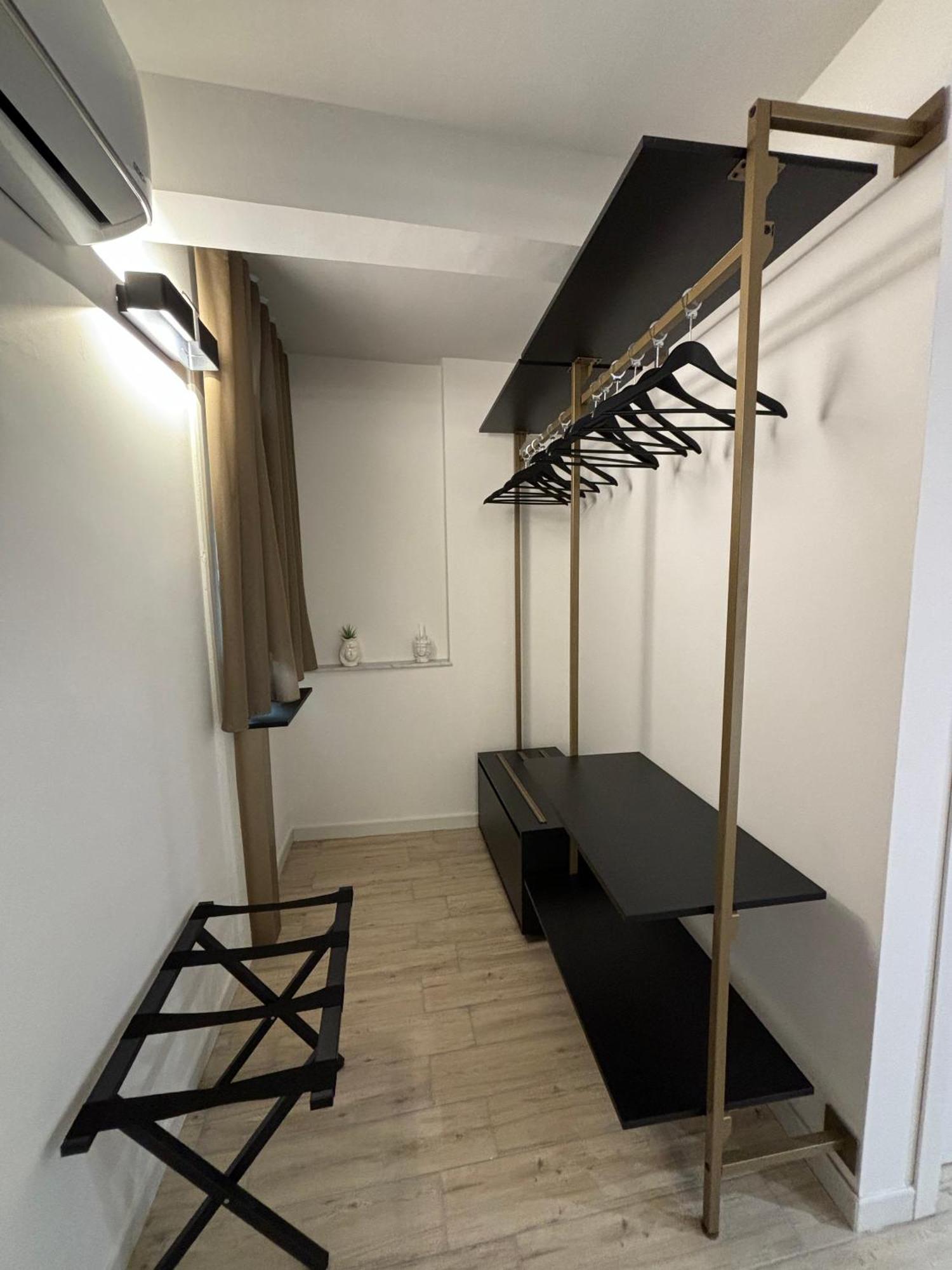 Celeste Rooms Bed And Breakfast Катания Экстерьер фото